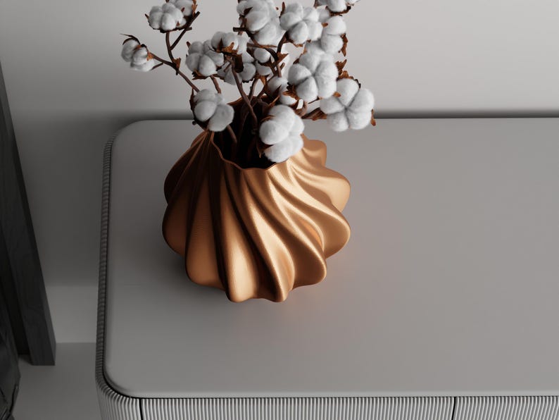 Modern Wave-Design Vase – Sculptural Home Décor
